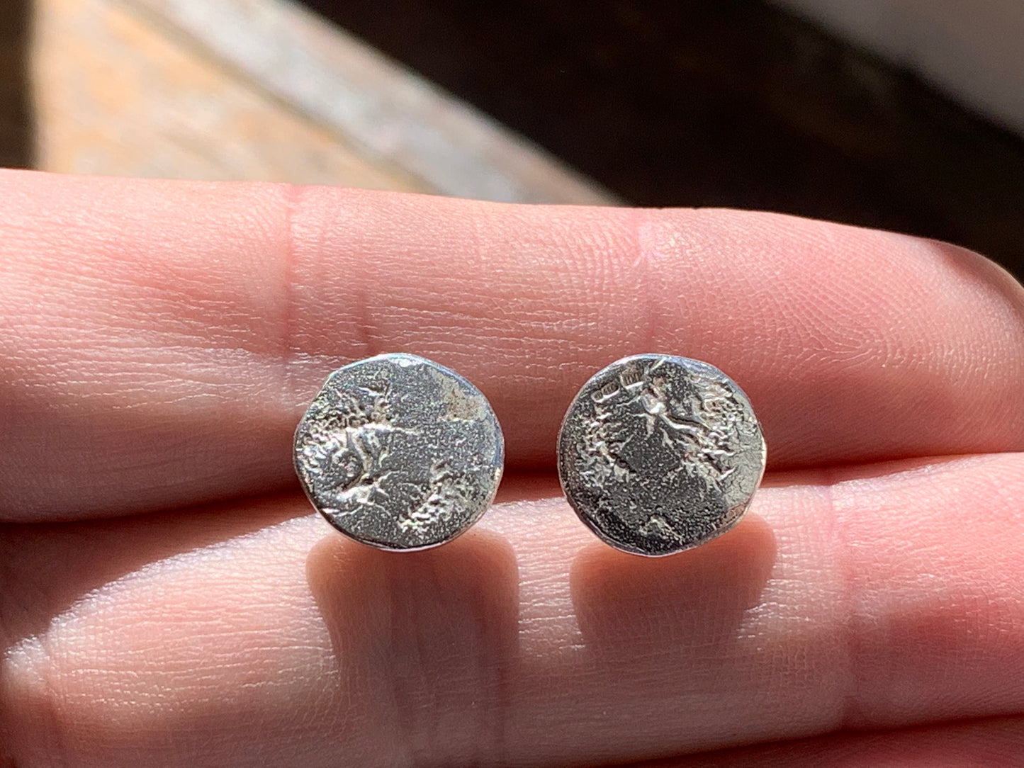 Luna 9ct white gold studs