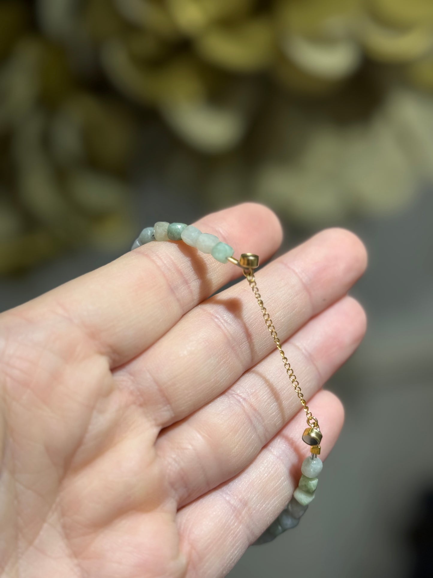 Jade sparkly bead - gold-filled magnet bracelet.