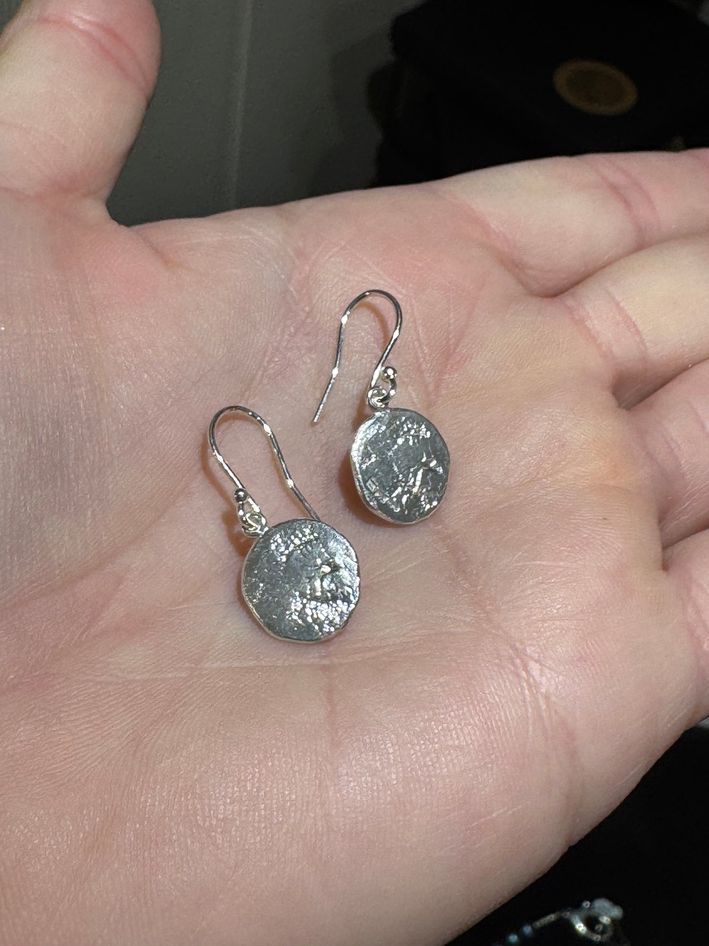 Luna 9ct white gold studs
