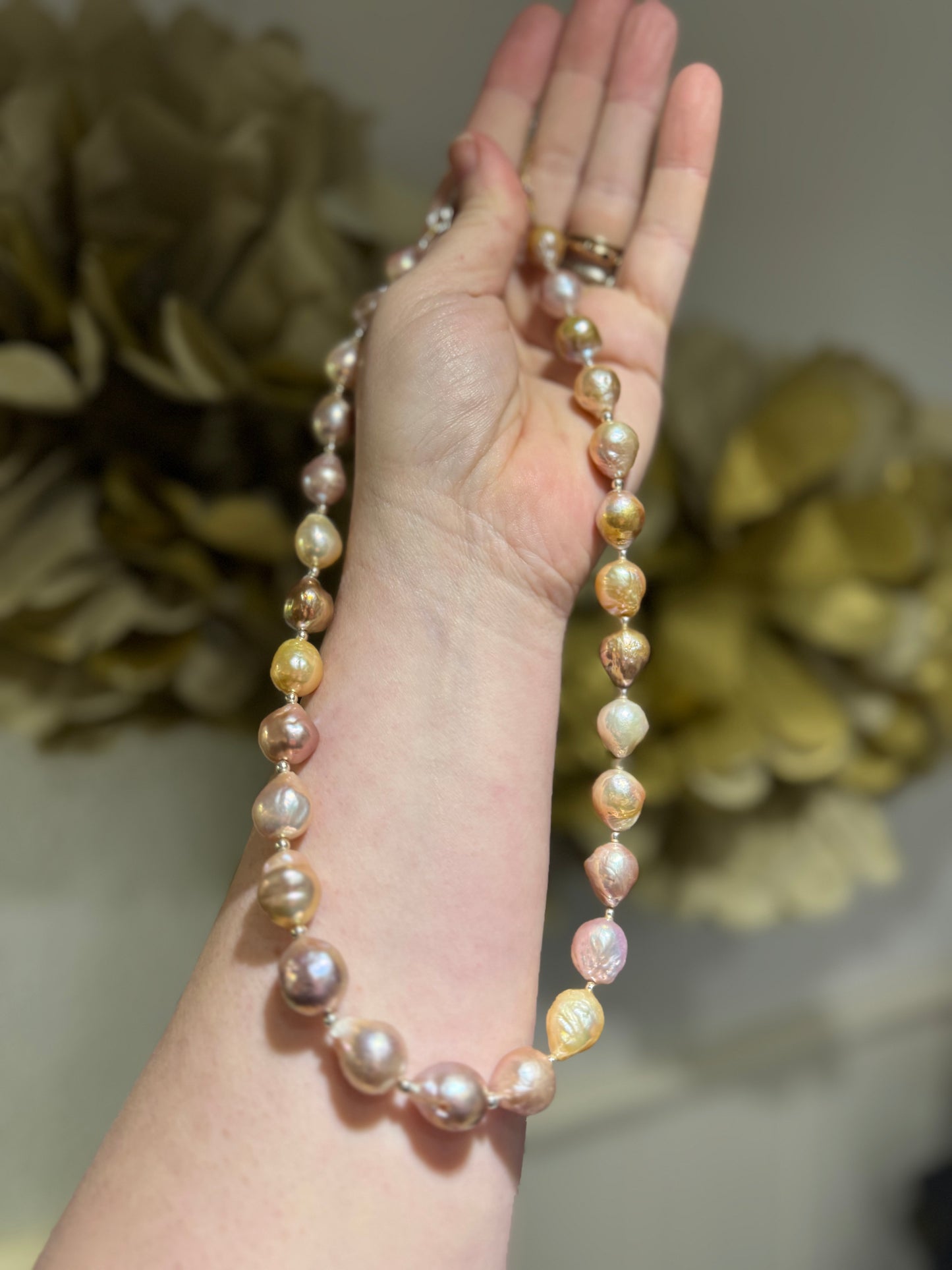 Fresh water peachy pearl necklace..