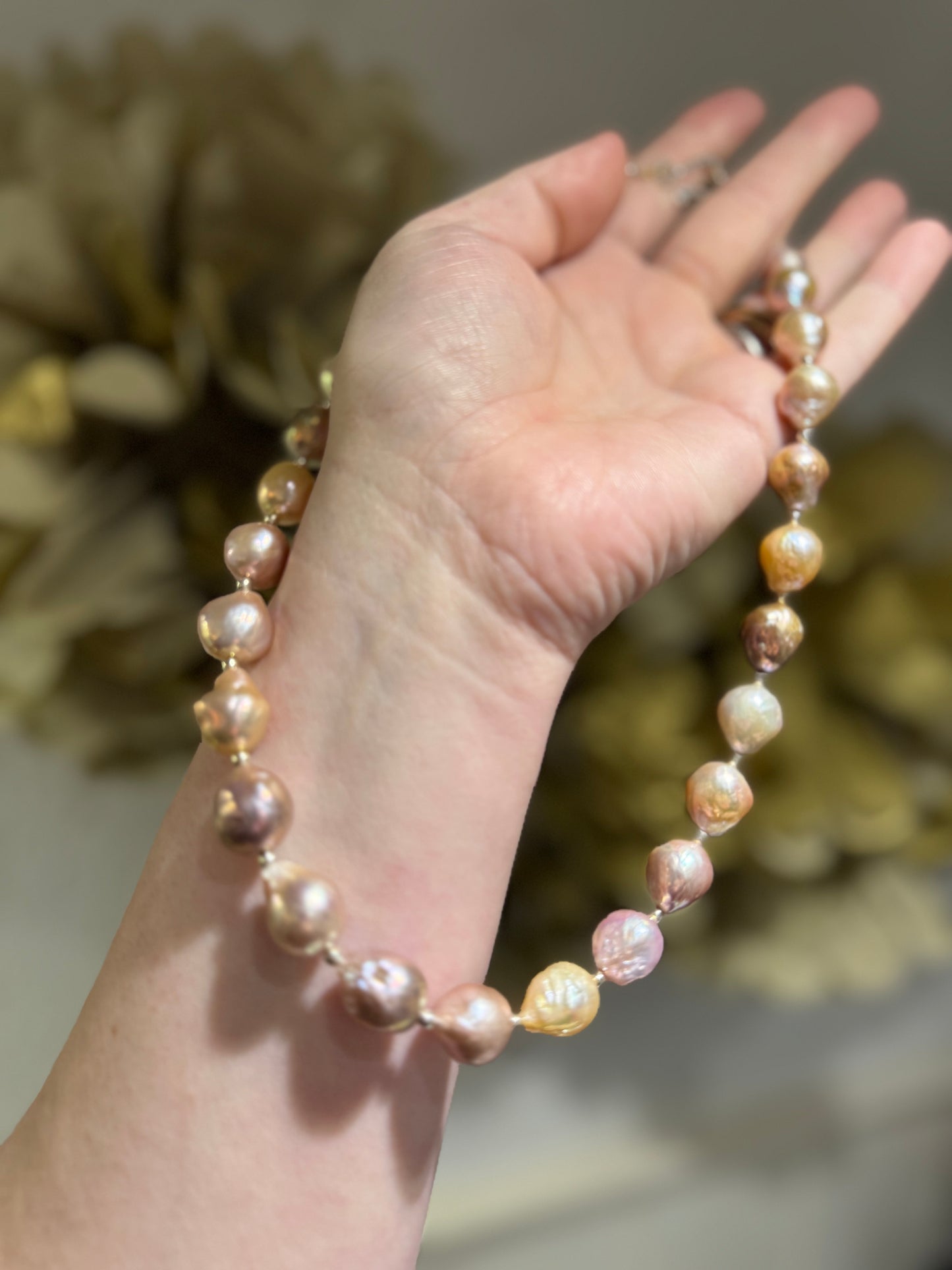 Fresh water peachy pearl necklace..