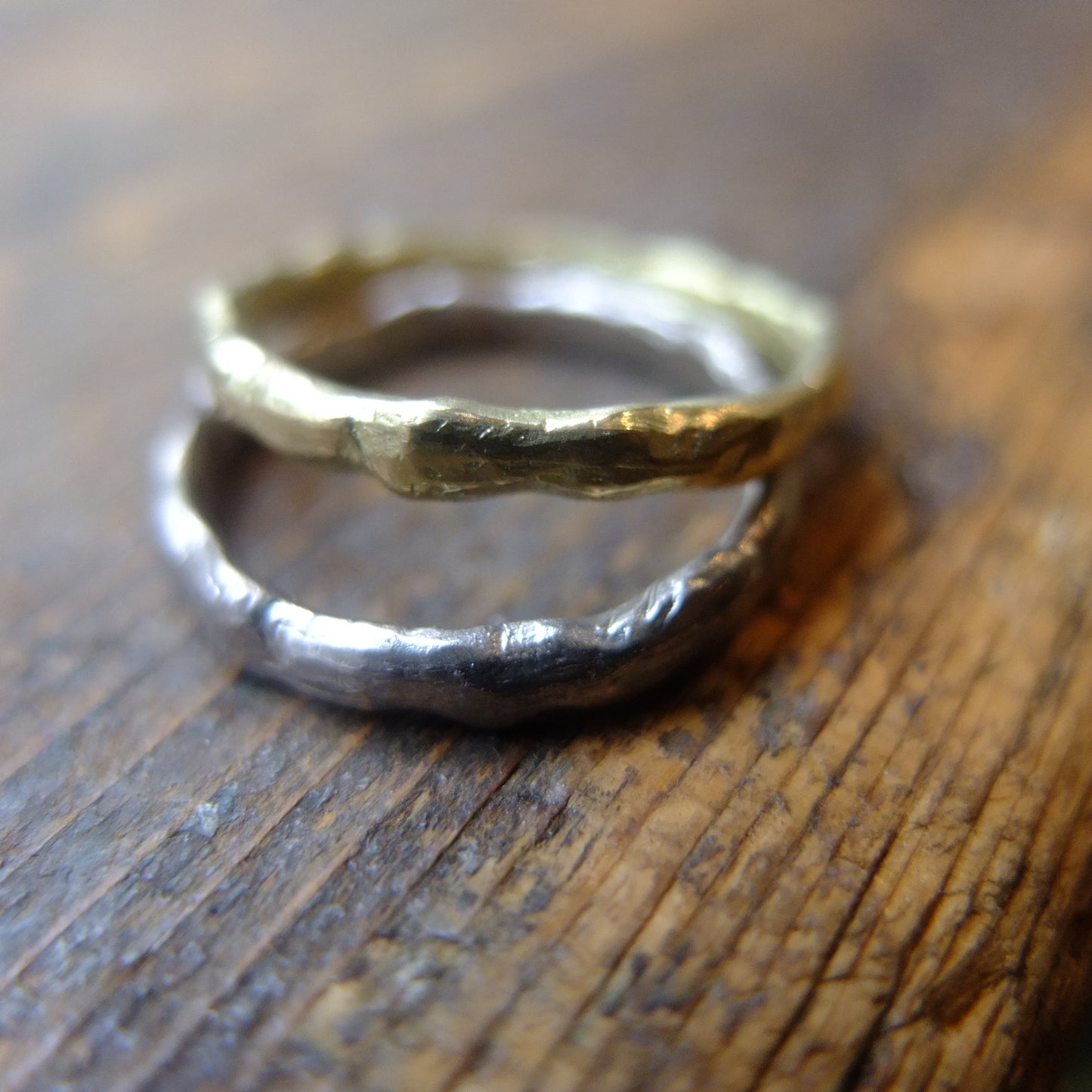 Organic 9ct white/yellow or Rose gold band.