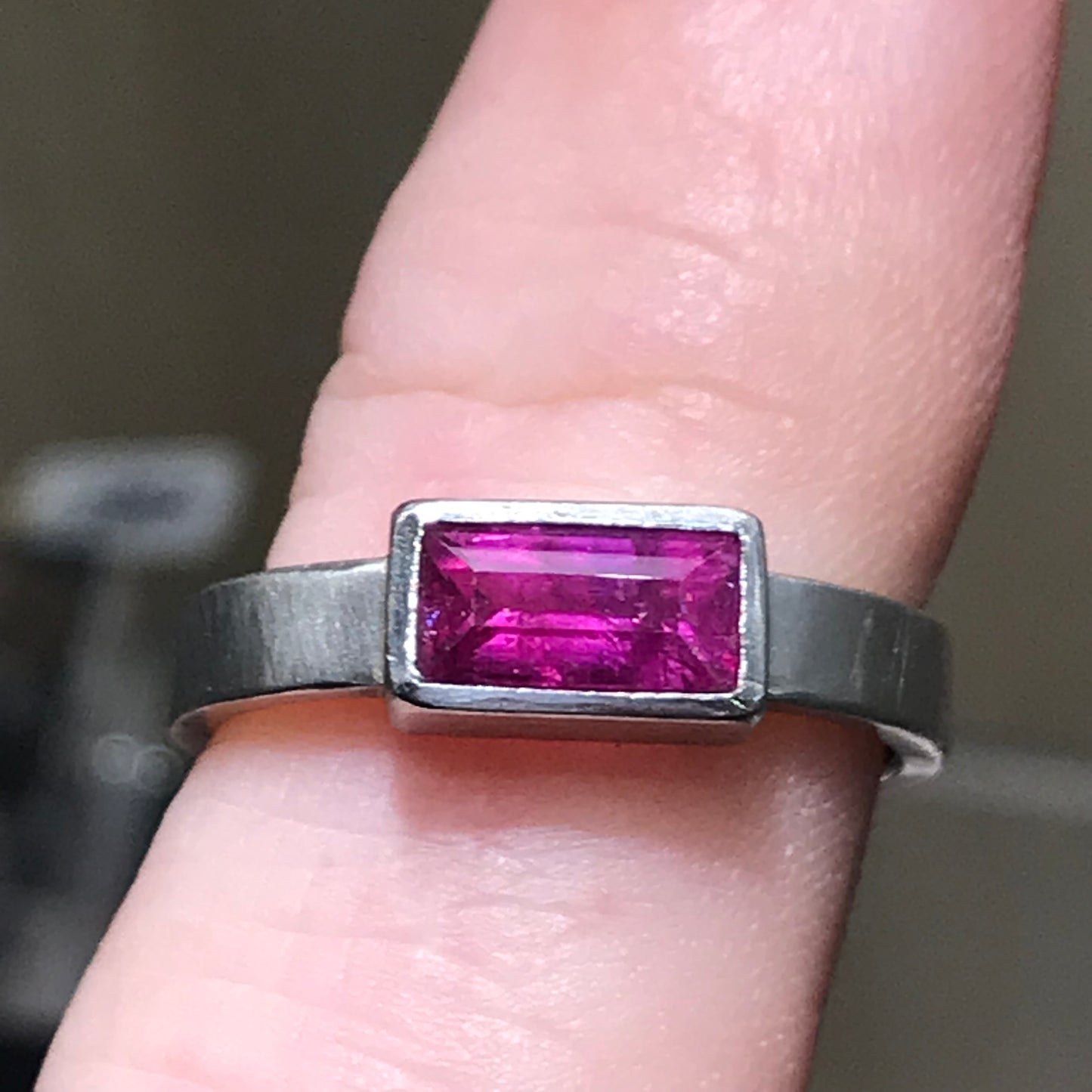 Oblong Ruby Platinum ring