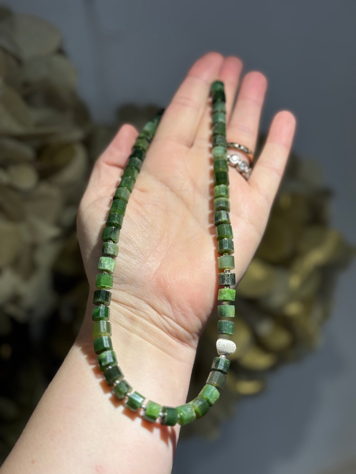 Faceted Jade silver detail necklace.