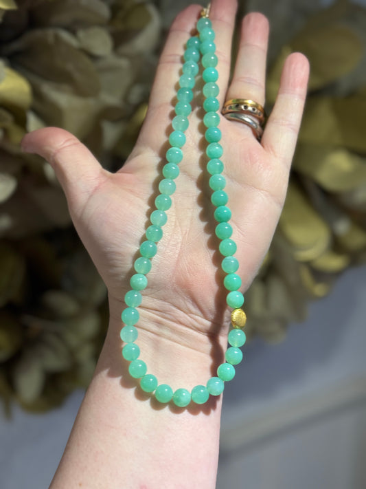 Chrysoprase silver-gilt bead necklace.