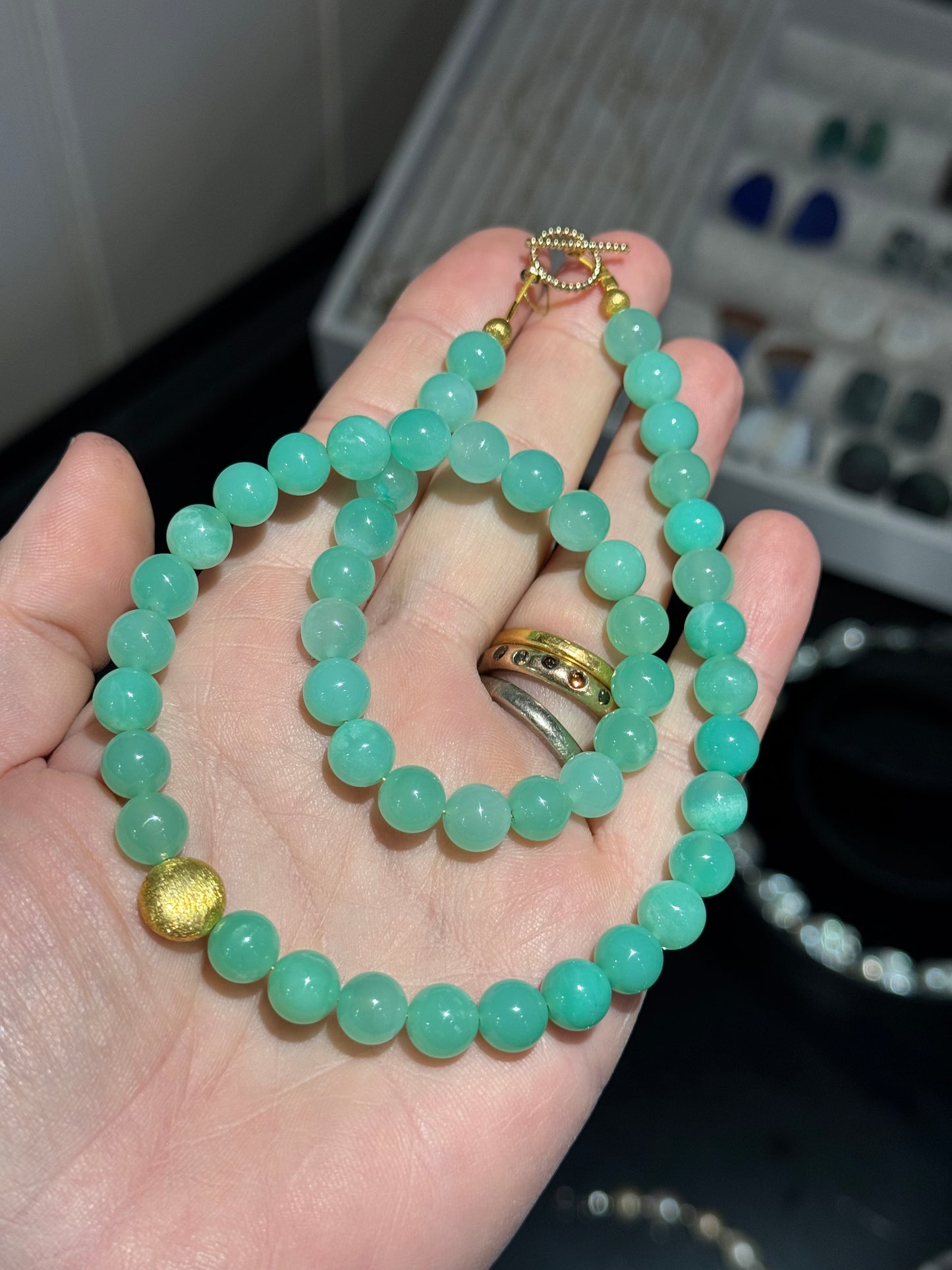 Chrysoprase silver-gilt bead necklace.